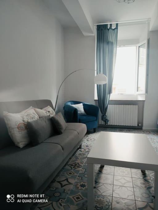 Apartamento Le Finestre Sul Borgo 1 Parma Exterior foto